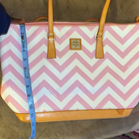 Vintage Dooney & Bourke Tote Bag - Picture 7 of 10